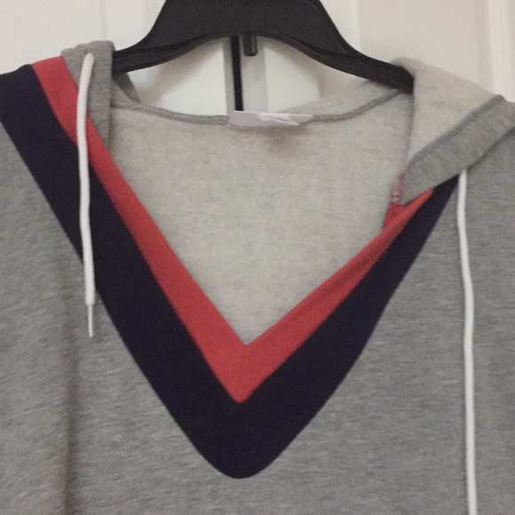 Motherhood Maternity Sweatshirt Medium - Picture 2 of 3